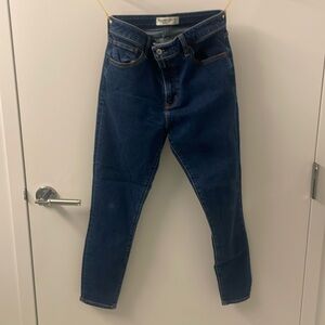 Abercrombie: High-Rise Super Skinny Ankle Jeans; Size: 28 or 6 Regular